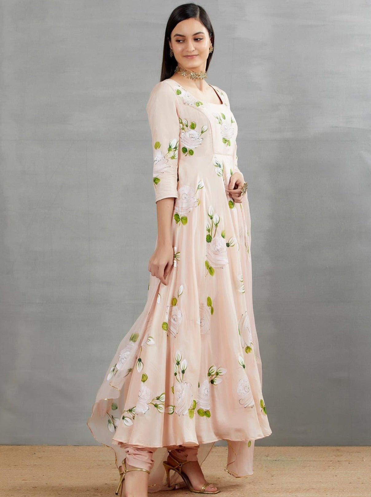 White Roses on a Dull Rose Flaired Kurta