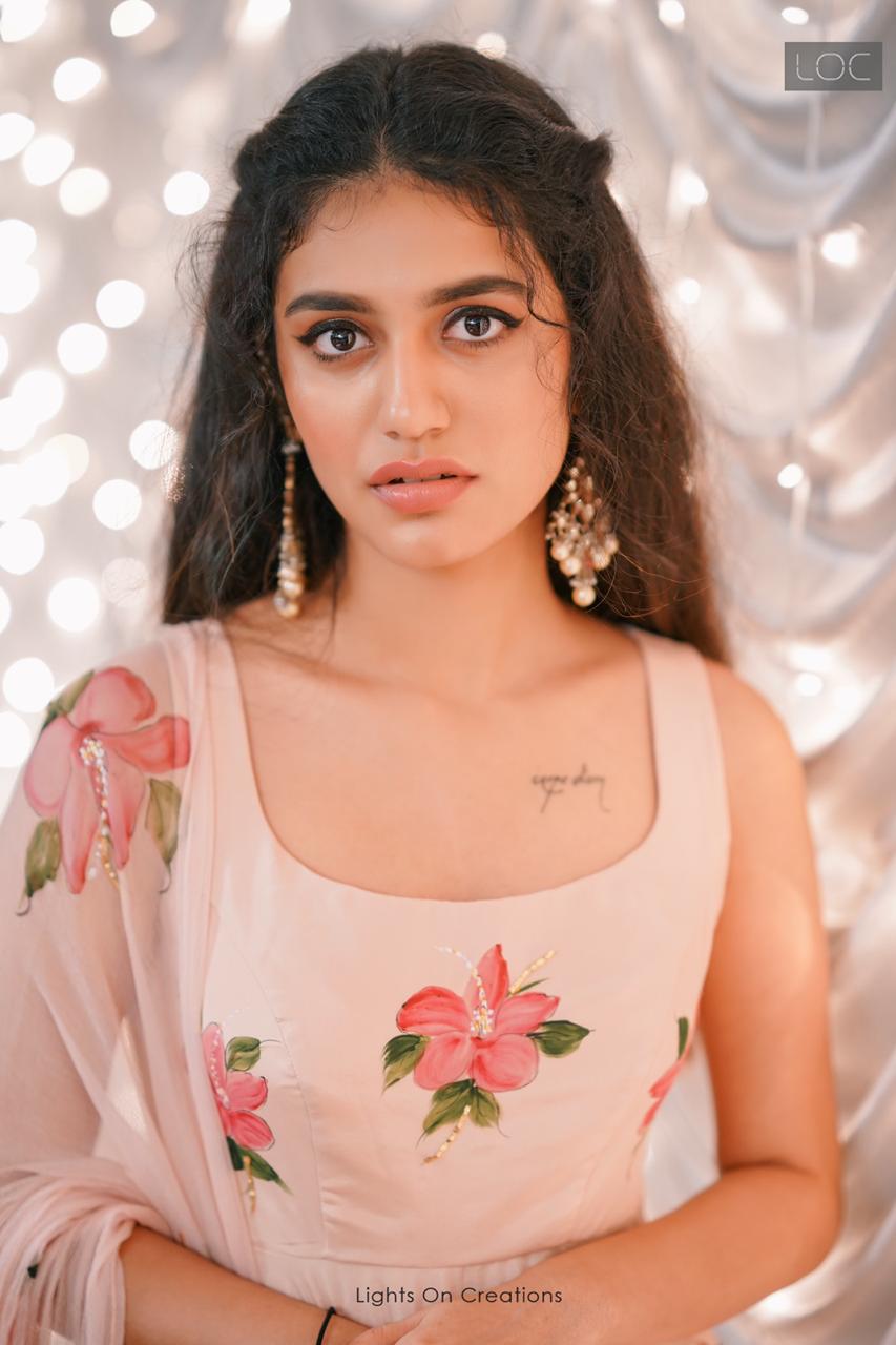 Hibiscus flaired kurta