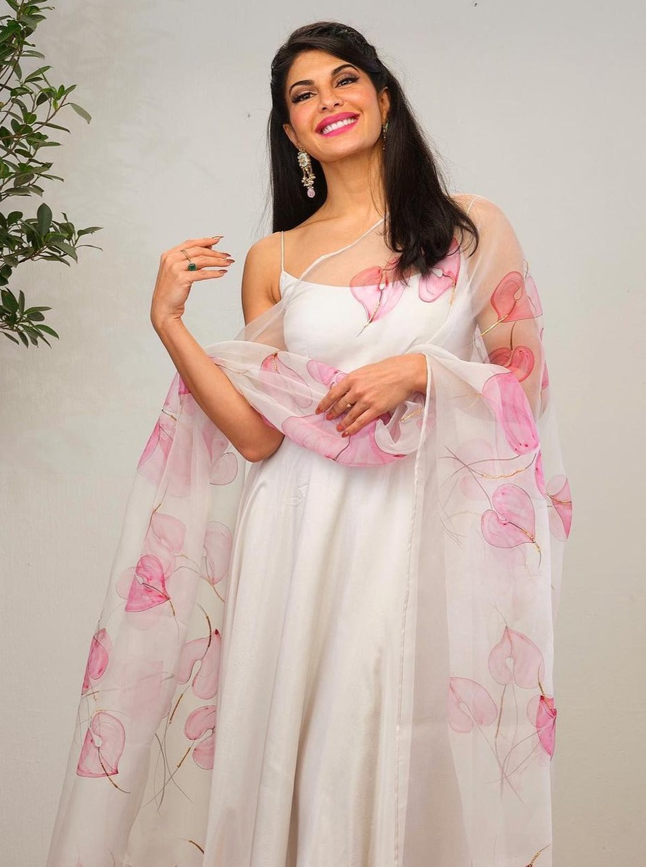 Spegatti Strap Gown Flamingo Flower duppata