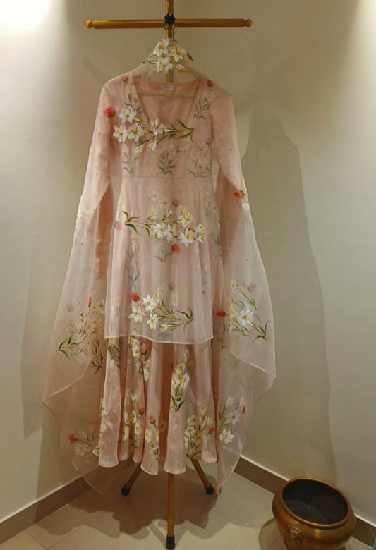 Tuber roses on dusky pink flaired kurta & organza dupatta with Sitara’s