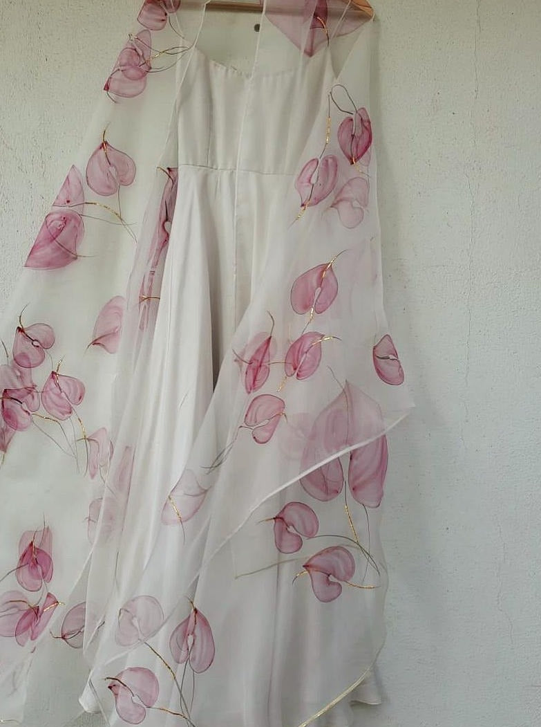 Spegatti Strap Gown Flamingo Flower duppata